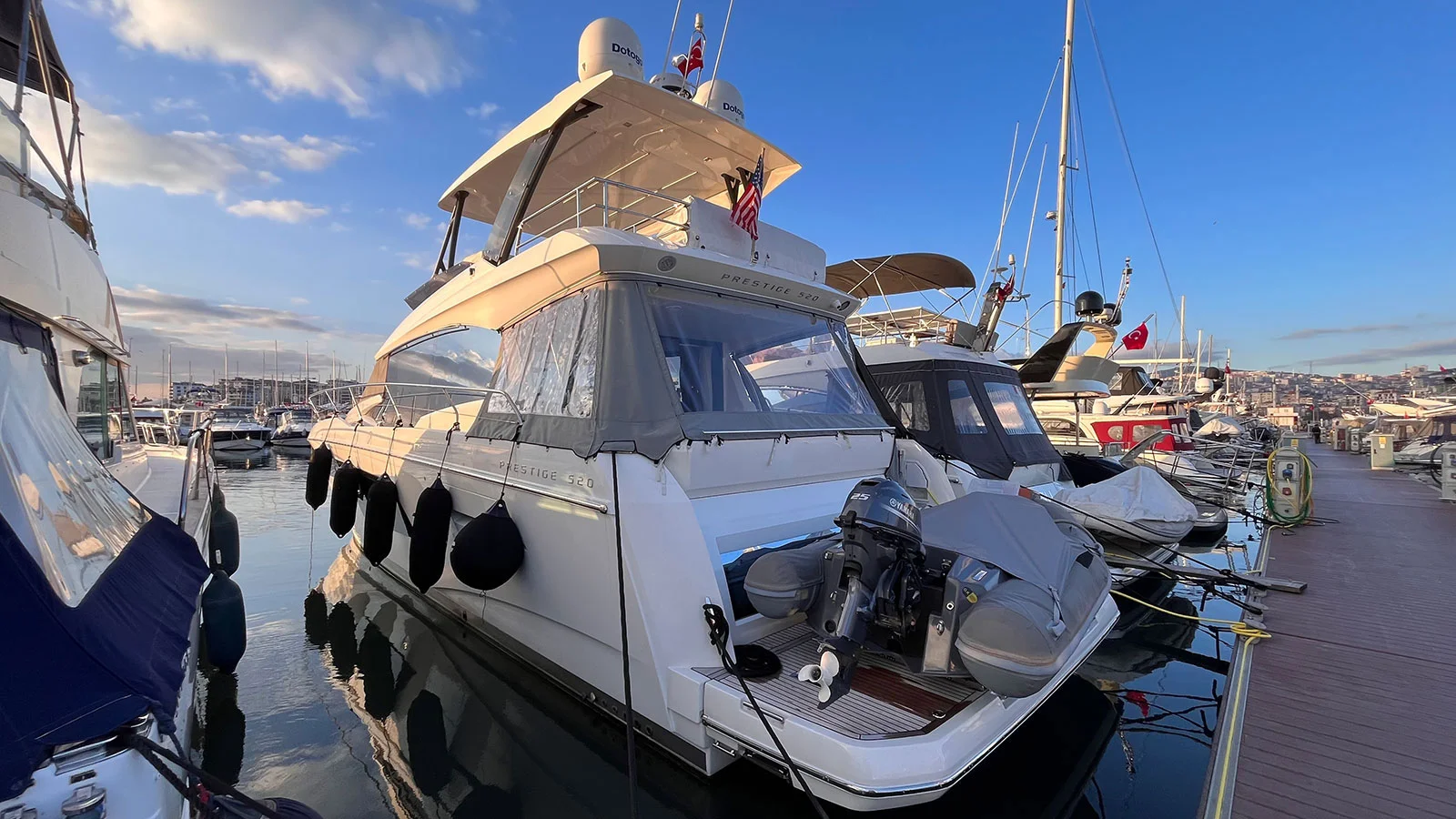 2021 Prestige 520 HT