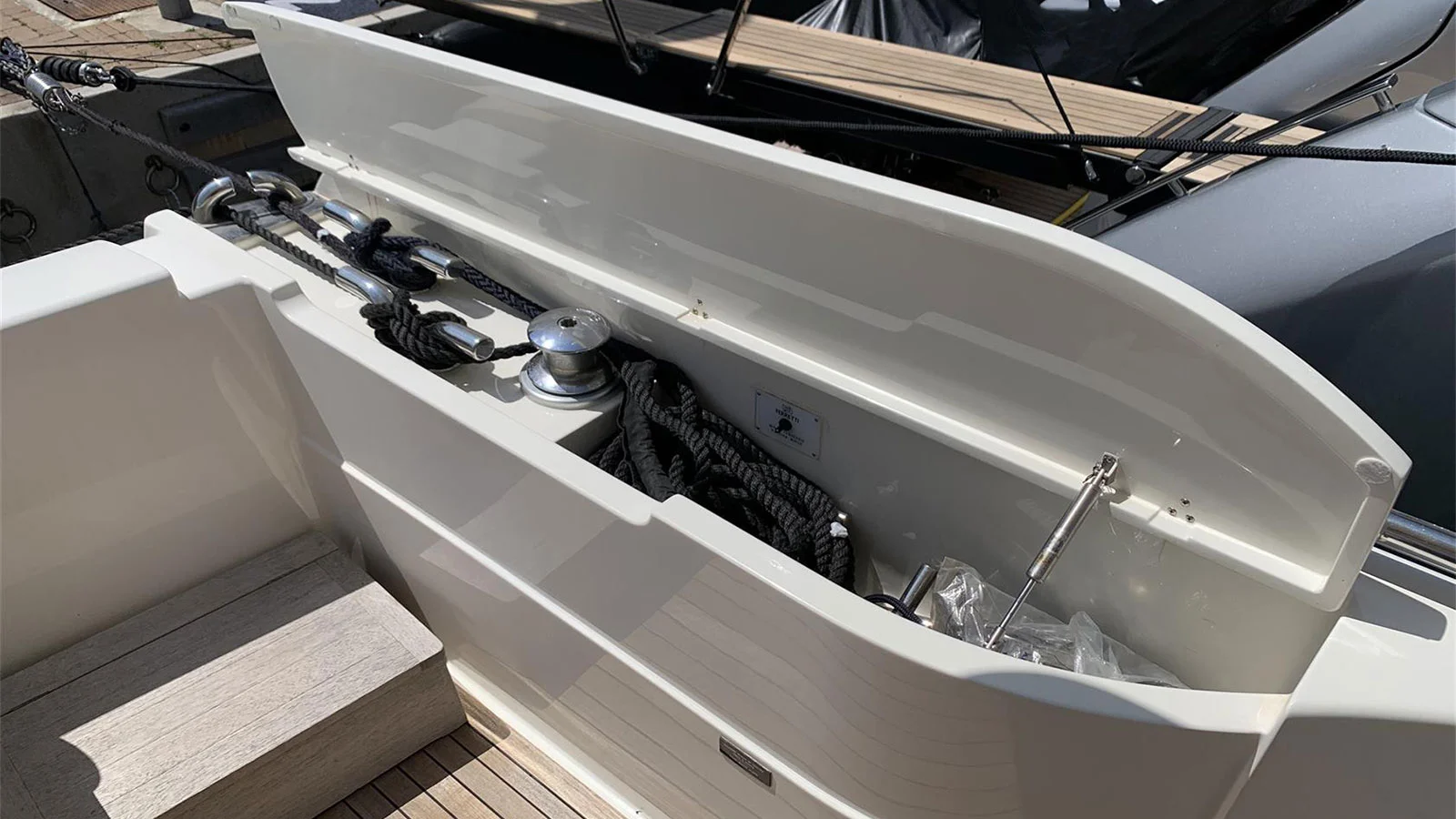 2008 Ferretti 630
