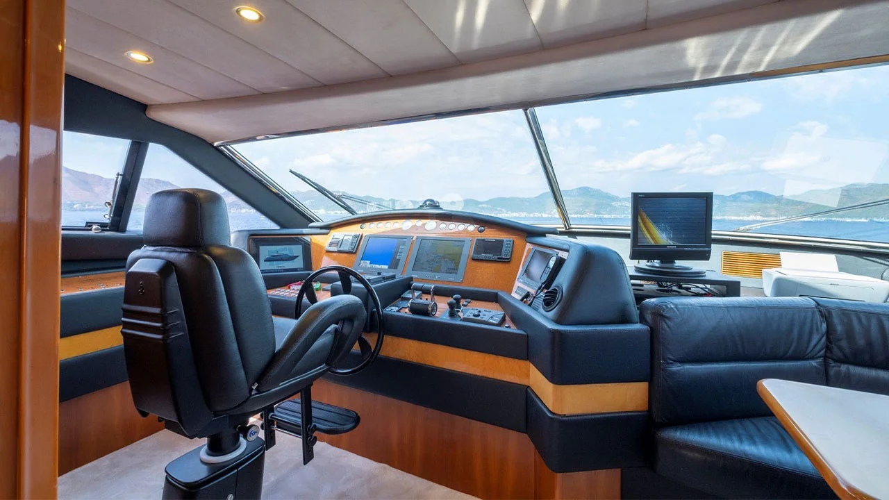 2007 Ferretti 830 HT