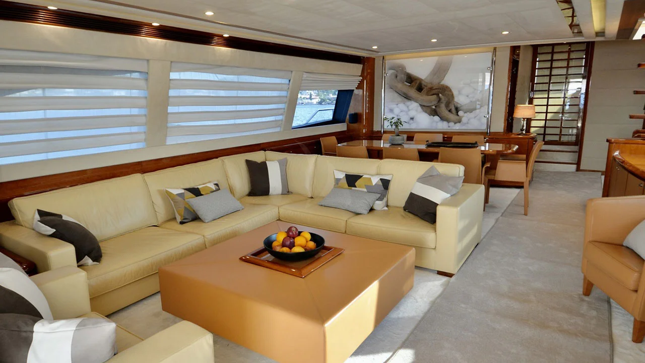 2007 Ferretti 830 HT